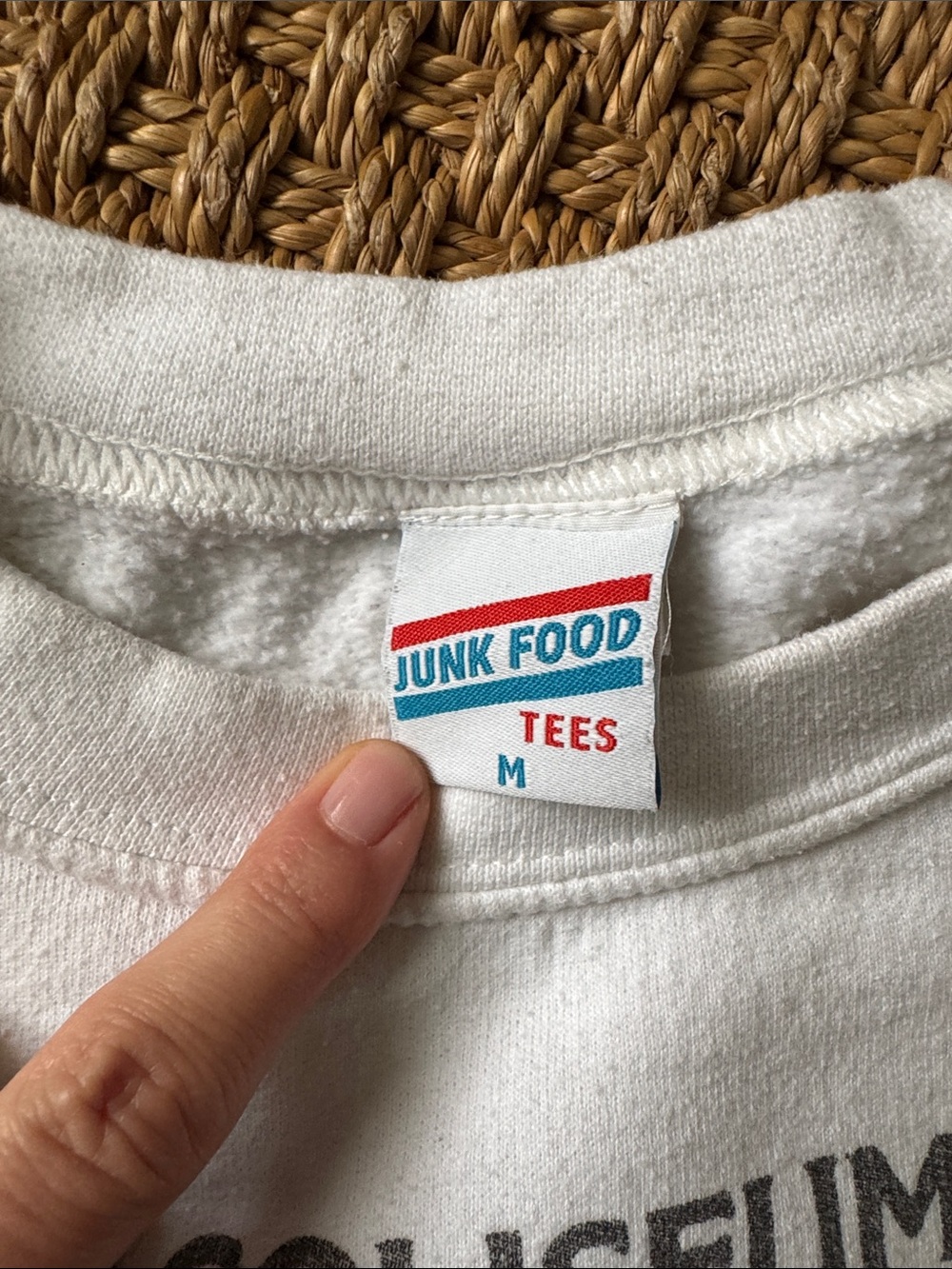 Junkfood Grateful Dead White Crewneck Sweatshirt Blue and Red Graphic medium - Picture 2 of 3